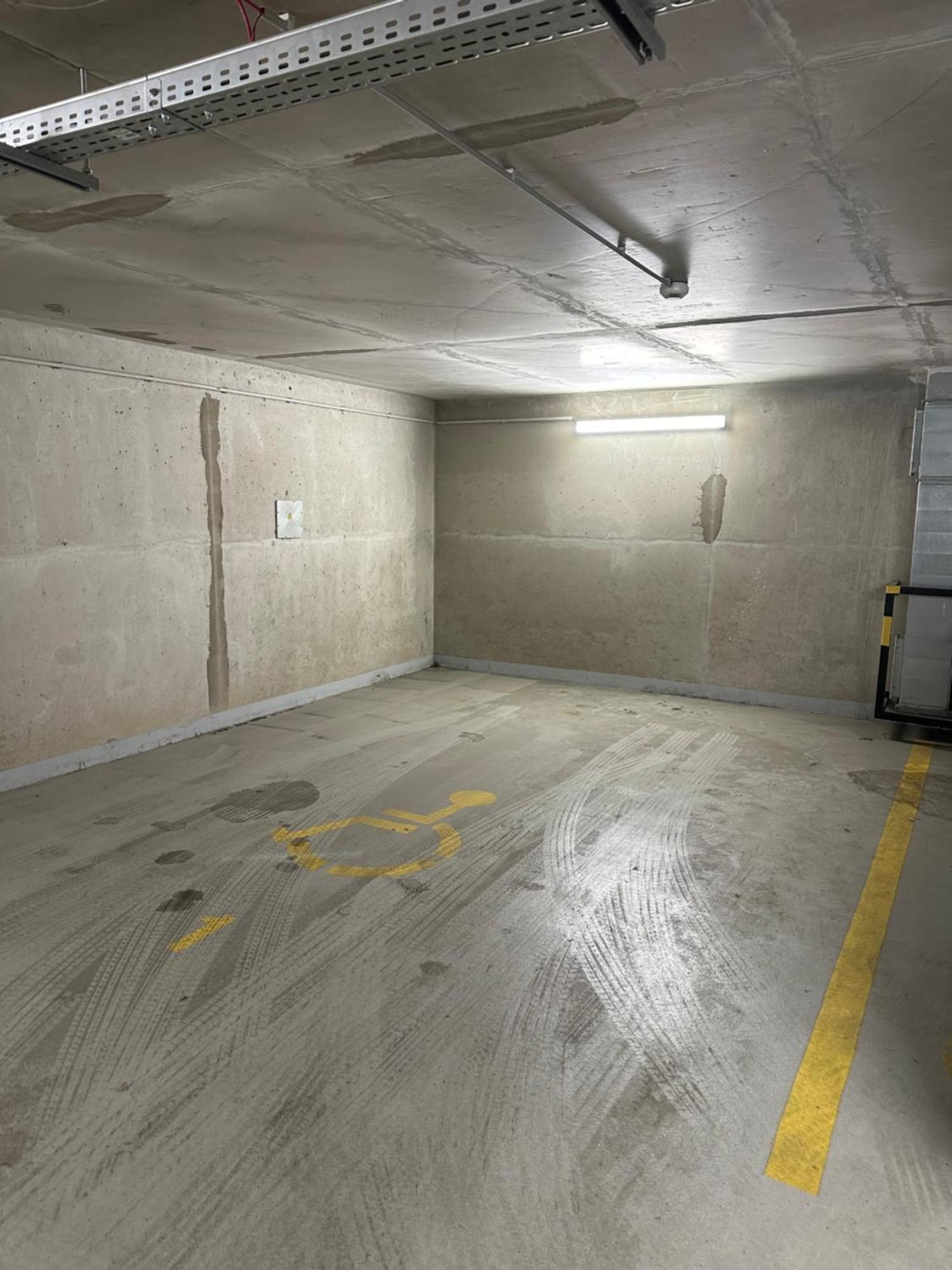 דירה Design Near Park With Free Parking